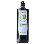 Botella de shampoo natural 7 Hierbas de Aroma, formulado con extractos naturales que promueven la salud del cabello. Este producto no contiene sal, lo que lo hace ideal para el uso diario. Su diseño elegante y funcional permite una fácil aplicación y dosificación. Perfecto para quienes buscan un cuidado capilar efectivo y libre de químicos agresivos.