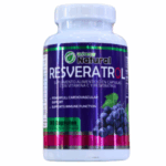 Suplemento alimenticio Resveratrol en cápsulas de 100 unidades de Universa Natural. Contiene vitamina C y resveratrol, diseñado para apoyar la función cardiovascular y fortalecer el sistema inmune. Ideal para quienes buscan mejorar su salud general y bienestar.