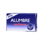 Barra de alumbre de 30g, presentada en un empaque azul con el logo de GPO. Este producto es ideal para usos en el hogar, como desodorante natural y agente astringente. Su formato en barra facilita la aplicación y el almacenamiento. Perfecto para quienes buscan alternativas ecológicas y efectivas.