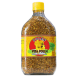 Frasco de polen Vita Polen, un suplemento natural rico en nutrientes, ideal para fortalecer el sistema inmunológico y aumentar la energía. El envase es de plástico transparente con tapa amarilla, permitiendo ver el contenido dorado y granel del polen. Perfecto para añadir a batidos, yogures o alimentos.