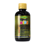 Botella de suplemento vitamínico Triple C Kids de 240 ml, que contiene 500 mg de vitamina C, vitamina D3 y zinc. Ideal para fortalecer el sistema inmunológico de los niños y promover su salud general. Diseño atractivo y fácil de administrar, perfecto para complementar la dieta infantil.