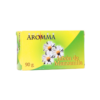 Jabón de manzanilla AROMMA de 90 g, ideal para el cuidado de la piel. Este producto natural está formulado con extracto de manzanilla, conocido por sus propiedades calmantes y antiinflamatorias. Perfecto para pieles sensibles, ayuda a limpiar y suavizar la piel, dejando un aroma fresco y agradable. Utiliza este jabón en tu rutina diaria de higiene personal para disfrutar de sus beneficios.
