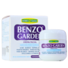 Crema facial Benzo Garden de Nature's Garden, diseñada para tratar el acné, barros y espinillas. Eficaz contra puntos negros, manchas de la piel y otras afecciones cutáneas. Presentada en un envase de 30 gramos, ideal para el cuidado diario de la piel.