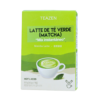 Paquete de latte de té verde matcha de la marca Teazen, diseñado para preparar una bebida instantánea. El envase destaca un color verde fresco y presenta una taza con latte de matcha en su interior. Ideal para disfrutar caliente o frío, este producto es perfecto para quienes buscan una opción rápida y saludable. Contiene 15 sobres, cada uno con la mezcla necesaria para preparar una deliciosa bebida rica en antioxidantes.