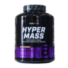 Envase de polvo para bebida de proteínas Hyper Mass de BioTechUSA. Este suplemento está diseñado para aumentar la masa muscular y contiene una mezcla de carbohidratos y creatina. Ideal para deportistas y personas que buscan mejorar su rendimiento físico. Presentado en un frasco negro con detalles en morado, es fácil de almacenar y transportar. Perfecto para mezclarse con agua o leche para una nutrición rápida y efectiva.