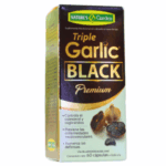 Suplemento nutricional Triple Garlic Black Premium de Nature's Garden en presentación de 60 cápsulas. Este producto está diseñado para ayudar a controlar el colesterol y los triglicéridos, además de prevenir enfermedades cardiovasculares y aumentar las defensas del organismo. Ideal para quienes buscan mejorar su salud cardiovascular de manera natural.