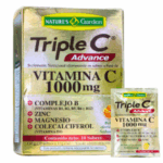 Suplemento nutricional efervescente Triple C Advance de Nature's Garden, que proporciona 1000 mg de vitamina C por sobre. Contiene un complejo de vitaminas B (B1, B2, B5, B6 y B12), zinc, magnesio y colecalciferol (vitamina D3). Presentado en una caja con 10 sobres, ideal para fortalecer el sistema inmunológico y mejorar la salud general. Perfecto para quienes buscan un aporte extra de