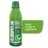 Botella de Chlorophylan, bebida detox con extracto de alfalfa y sabor a menta. Este producto está diseñado para limpiar el organismo y promover un estilo de vida saludable. Ideal para quienes buscan desintoxicar su cuerpo de manera natural. Contenido de 532 ml.
